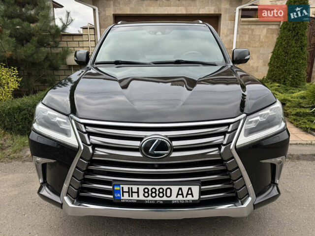 Чорний Лексус ЛХ, об'ємом двигуна 4.46 л та пробігом 195 тис. км за 59500 $, фото 1 на Automoto.ua