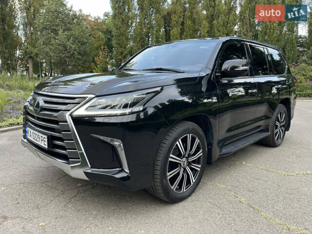 Черный Лексус ЛХ, объемом двигателя 4.46 л и пробегом 158 тыс. км за 59700 $, фото 1 на Automoto.ua