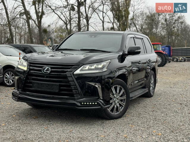 Черный Лексус ЛХ, объемом двигателя 4.5 л и пробегом 145 тыс. км за 62500 $, фото 1 на Automoto.ua
