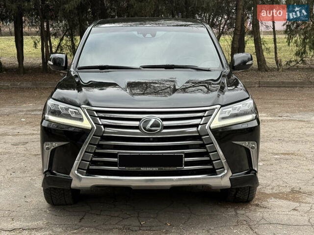 Черный Лексус ЛХ, объемом двигателя 4.46 л и пробегом 236 тыс. км за 56500 $, фото 1 на Automoto.ua