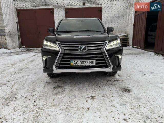 Черный Лексус ЛХ, объемом двигателя 4.46 л и пробегом 126 тыс. км за 63000 $, фото 1 на Automoto.ua