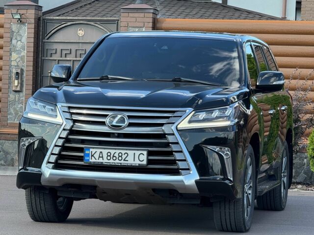 Чорний Лексус ЛХ, об'ємом двигуна 4.5 л та пробігом 211 тис. км за 56000 $, фото 1 на Automoto.ua