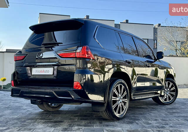 Черный Лексус ЛХ, объемом двигателя 4.46 л и пробегом 185 тыс. км за 67500 $, фото 1 на Automoto.ua