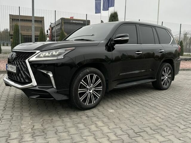 Черный Лексус ЛХ, объемом двигателя 5.7 л и пробегом 1 тыс. км за 72000 $, фото 1 на Automoto.ua