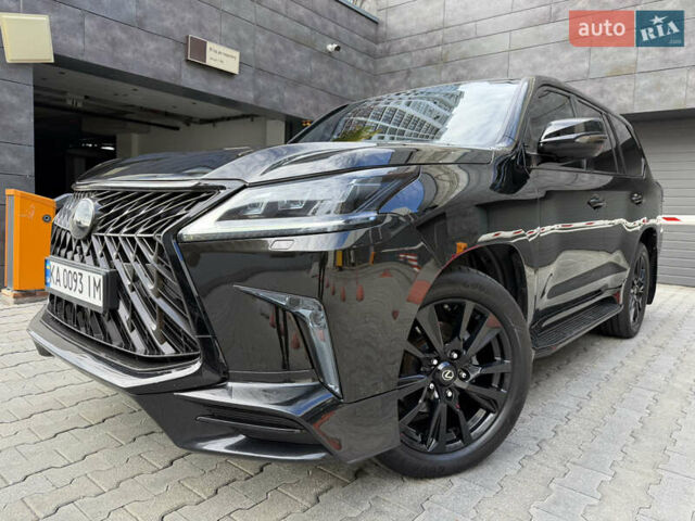 Чорний Лексус ЛХ, об'ємом двигуна 4.46 л та пробігом 147 тис. км за 69900 $, фото 1 на Automoto.ua