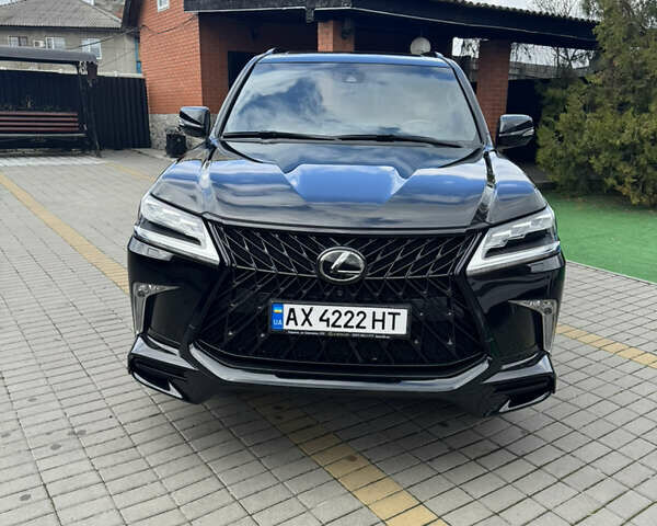Чорний Лексус ЛХ, об'ємом двигуна 5.7 л та пробігом 106 тис. км за 81000 $, фото 1 на Automoto.ua