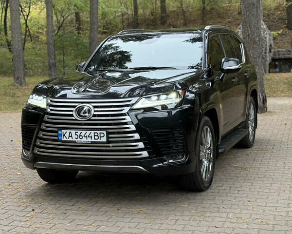 Лексус ЛХ 2022 у Києві на Automoto.ua Чорний Лексус ЛХ, об'ємом двигуна 3.45 л та пробігом 88 тис. км за 119000 $, фото 1 на Automoto.ua