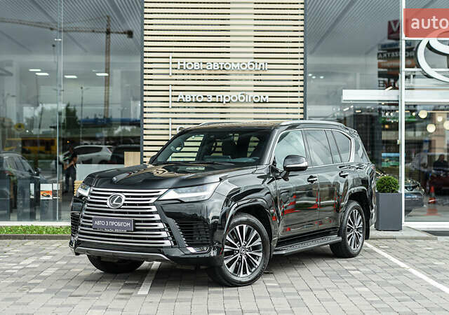 Черный Лексус ЛХ, объемом двигателя 3.45 л и пробегом 20 тыс. км за 130497 $, фото 1 на Automoto.ua