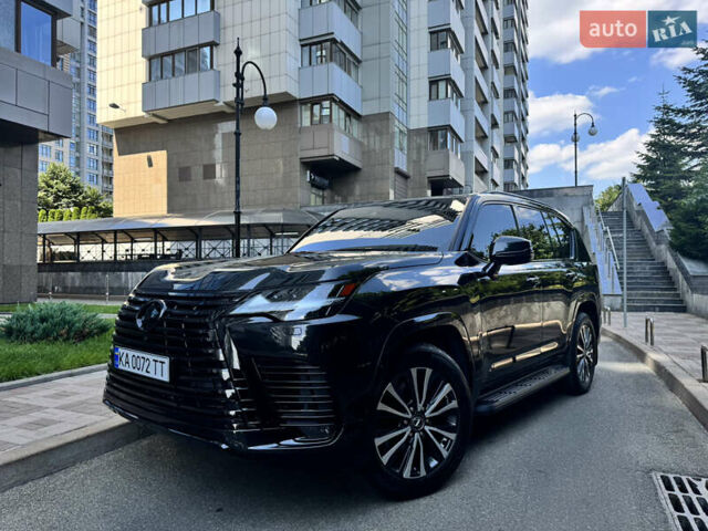 Чорний Лексус ЛХ, об'ємом двигуна 3.45 л та пробігом 22 тис. км за 140777 $, фото 1 на Automoto.ua