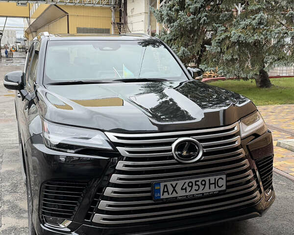 Чорний Лексус ЛХ, об'ємом двигуна 3.35 л та пробігом 8 тис. км за 135000 $, фото 1 на Automoto.ua