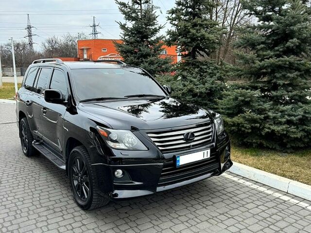 Лексус ЛХ, об'ємом двигуна 5.7 л та пробігом 200 тис. км за 32000 $, фото 1 на Automoto.ua