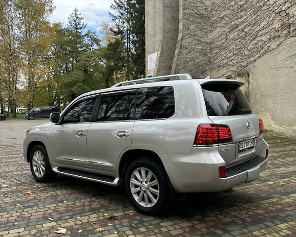 Лексус ЛХ, объемом двигателя 5.66 л и пробегом 240 тыс. км за 26500 $, фото 1 на Automoto.ua