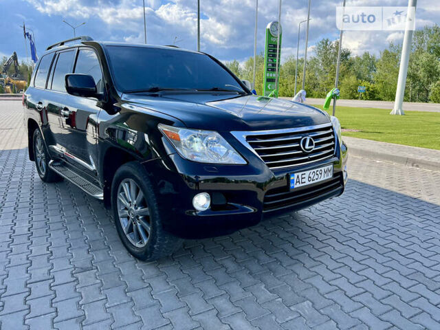 Лексус ЛХ, об'ємом двигуна 5.66 л та пробігом 257 тис. км за 27500 $, фото 1 на Automoto.ua