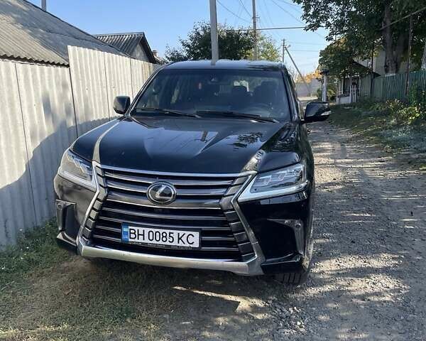 Лексус ЛХ, объемом двигателя 4.46 л и пробегом 48 тыс. км за 92000 $, фото 1 на Automoto.ua