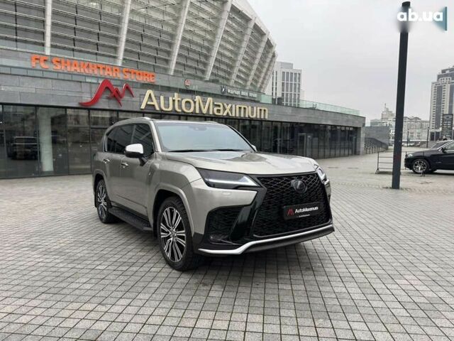 Лексус ЛХ, объемом двигателя 3.4 л и пробегом 47 тыс. км за 111111 $, фото 1 на Automoto.ua