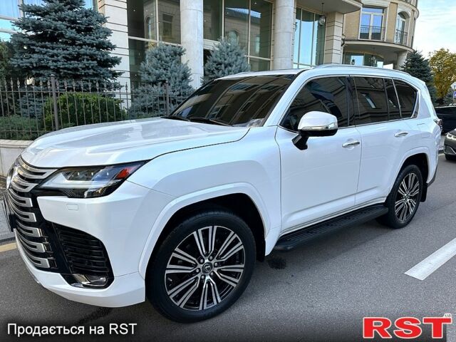 Лексус ЛХ, объемом двигателя 3.5 л и пробегом 19 тыс. км за 124900 $, фото 1 на Automoto.ua