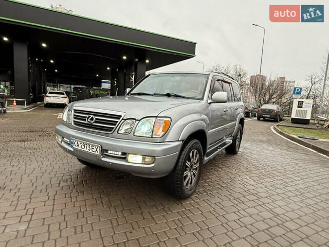 Серый Лексус ЛХ, объемом двигателя 4.67 л и пробегом 250 тыс. км за 12900 $, фото 1 на Automoto.ua