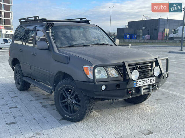 Сірий Лексус ЛХ, об'ємом двигуна 4.66 л та пробігом 266 тис. км за 30000 $, фото 1 на Automoto.ua