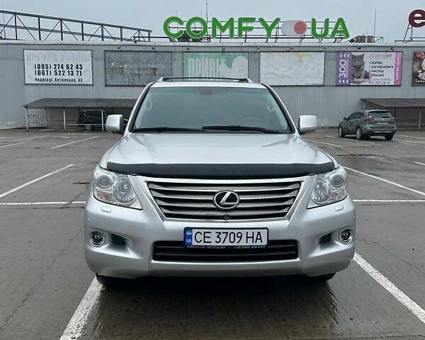 Сірий Лексус ЛХ, об'ємом двигуна 5.66 л та пробігом 225 тис. км за 22900 $, фото 1 на Automoto.ua