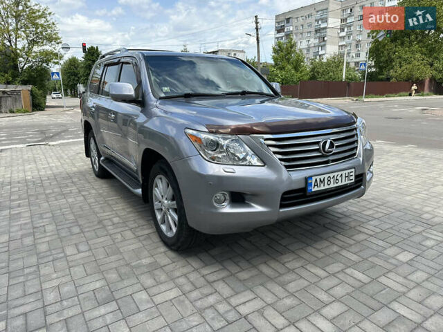Сірий Лексус ЛХ, об'ємом двигуна 5.7 л та пробігом 334 тис. км за 22000 $, фото 1 на Automoto.ua