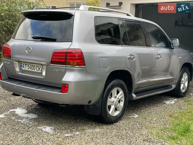 Серый Лексус ЛХ, объемом двигателя 5.7 л и пробегом 240 тыс. км за 27500 $, фото 1 на Automoto.ua