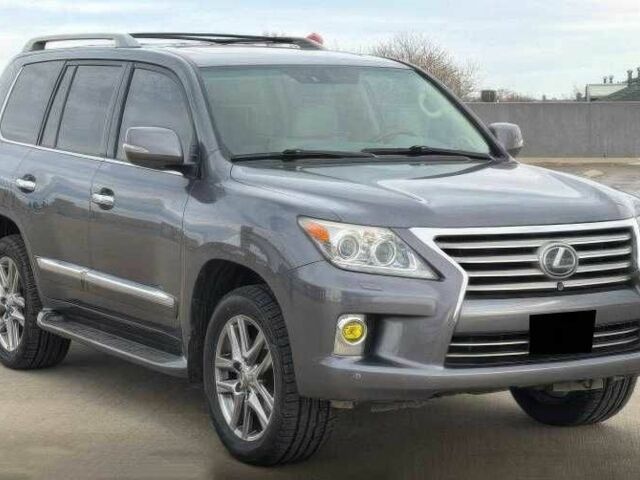 Серый Лексус ЛХ, объемом двигателя 5.7 л и пробегом 99 тыс. км за 4500 $, фото 1 на Automoto.ua