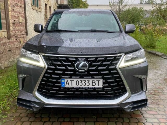 Сірий Лексус ЛХ, об'ємом двигуна 4.5 л та пробігом 266 тис. км за 58400 $, фото 1 на Automoto.ua