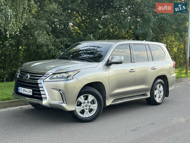 Сірий Лексус ЛХ, об'ємом двигуна 4.46 л та пробігом 270 тис. км за 56900 $, фото 1 на Automoto.ua