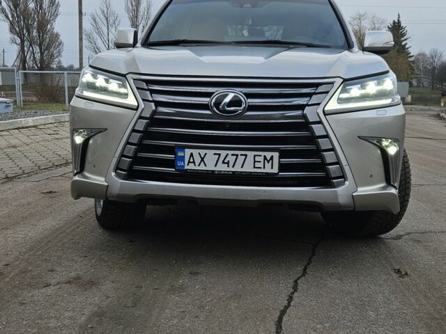 Сірий Лексус ЛХ, об'ємом двигуна 4.5 л та пробігом 106 тис. км за 62000 $, фото 1 на Automoto.ua