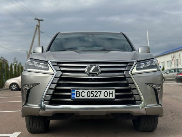 Сірий Лексус ЛХ, об'ємом двигуна 4.5 л та пробігом 90 тис. км за 82500 $, фото 1 на Automoto.ua