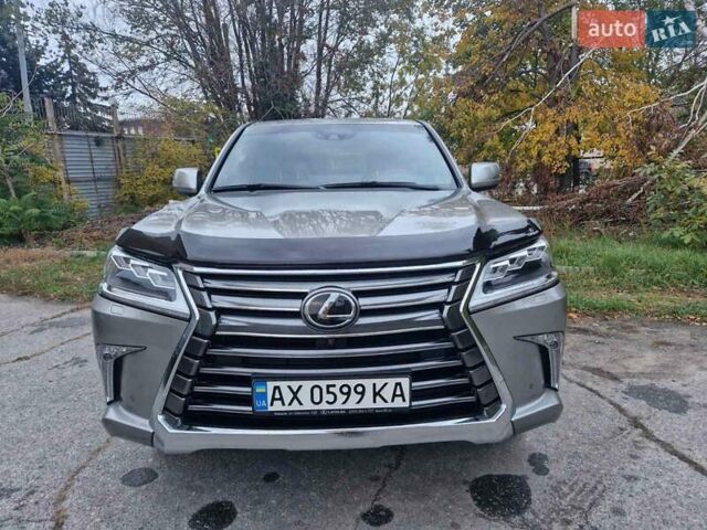 Серый Лексус ЛХ, объемом двигателя 4.46 л и пробегом 10 тыс. км за 98000 $, фото 1 на Automoto.ua