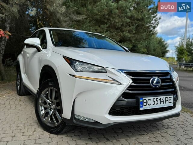 Білий Лексус НХ, об'ємом двигуна 2.5 л та пробігом 129 тис. км за 26200 $, фото 1 на Automoto.ua