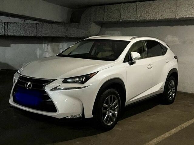 Белый Лексус НХ, объемом двигателя 2.5 л и пробегом 114 тыс. км за 26000 $, фото 1 на Automoto.ua