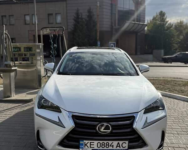 Білий Лексус НХ, об'ємом двигуна 2 л та пробігом 90 тис. км за 29000 $, фото 1 на Automoto.ua