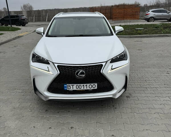 Белый Лексус НХ, объемом двигателя 2 л и пробегом 97 тыс. км за 23000 $, фото 1 на Automoto.ua