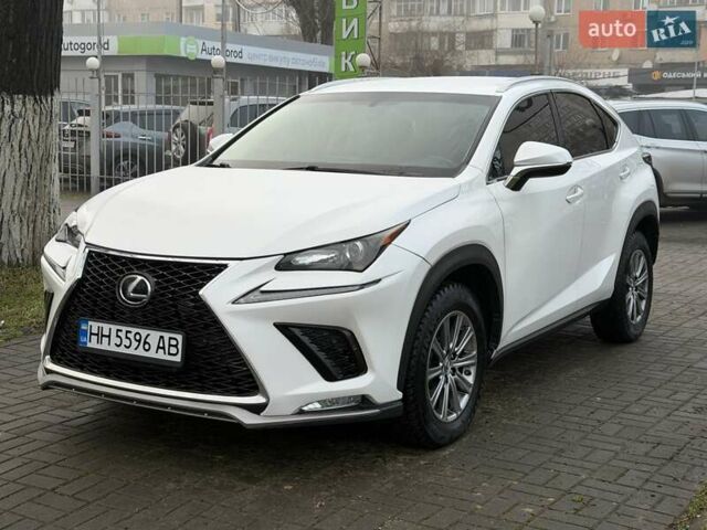 Білий Лексус НХ, об'ємом двигуна 2 л та пробігом 150 тис. км за 20500 $, фото 1 на Automoto.ua