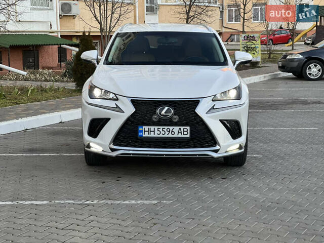 Білий Лексус НХ, об'ємом двигуна 2 л та пробігом 155 тис. км за 19500 $, фото 1 на Automoto.ua