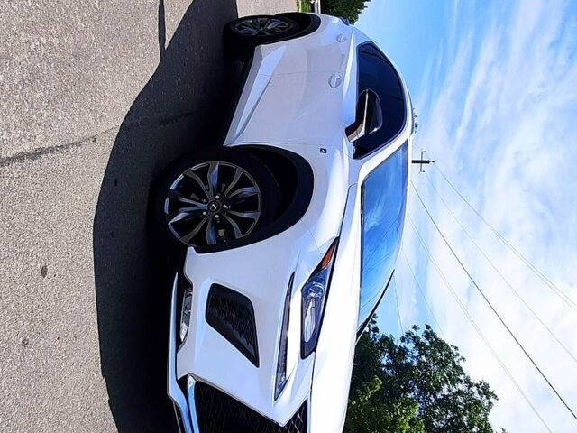 Белый Лексус НХ, объемом двигателя 2 л и пробегом 135 тыс. км за 20000 $, фото 1 на Automoto.ua