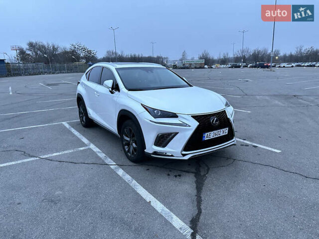 Білий Лексус НХ, об'ємом двигуна 2.49 л та пробігом 128 тис. км за 32000 $, фото 1 на Automoto.ua