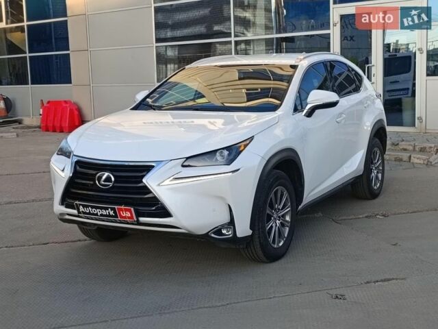 Белый Лексус НХ, объемом двигателя 2 л и пробегом 85 тыс. км за 23490 $, фото 1 на Automoto.ua