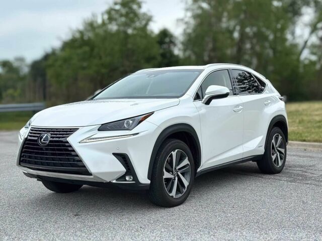 Білий Лексус НХ, об'ємом двигуна 2.5 л та пробігом 47 тис. км за 7500 $, фото 1 на Automoto.ua