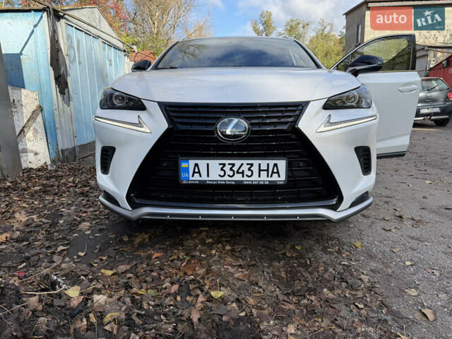 Белый Лексус НХ, объемом двигателя 1.99 л и пробегом 51 тыс. км за 35000 $, фото 1 на Automoto.ua