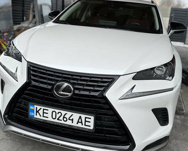 Белый Лексус НХ, объемом двигателя 1.99 л и пробегом 72 тыс. км за 34000 $, фото 1 на Automoto.ua