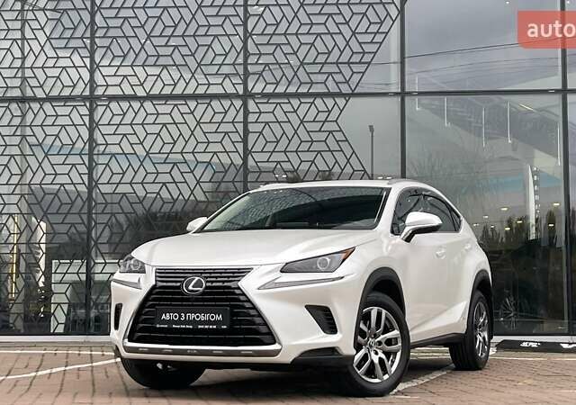 Лексус НХ 2021 в Киеве на Automoto.ua Белый Лексус НХ, объемом двигателя 2.49 л и пробегом 50 тыс. км за 38781 $, фото 1 на Automoto.ua
