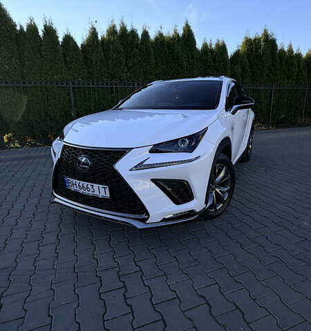 Белый Лексус НХ, объемом двигателя 2 л и пробегом 88 тыс. км за 32000 $, фото 1 на Automoto.ua