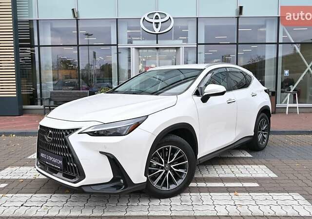 Лексус НХ 2022 у Києві на Automoto.ua Білий Лексус НХ, об'ємом двигуна 2.49 л та пробігом 81 тис. км за 44993 $, фото 1 на Automoto.ua