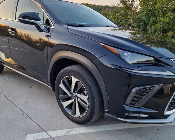 Чорний Лексус НХ, об'ємом двигуна 2 л та пробігом 62 тис. км за 25000 $, фото 1 на Automoto.ua