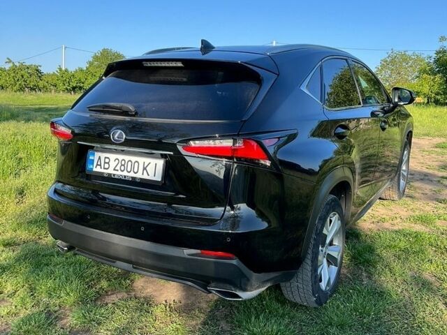 Чорний Лексус НХ, об'ємом двигуна 2 л та пробігом 128 тис. км за 27500 $, фото 1 на Automoto.ua