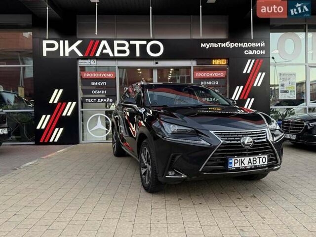 Чорний Лексус НХ, об'ємом двигуна 2 л та пробігом 148 тис. км за 25400 $, фото 1 на Automoto.ua