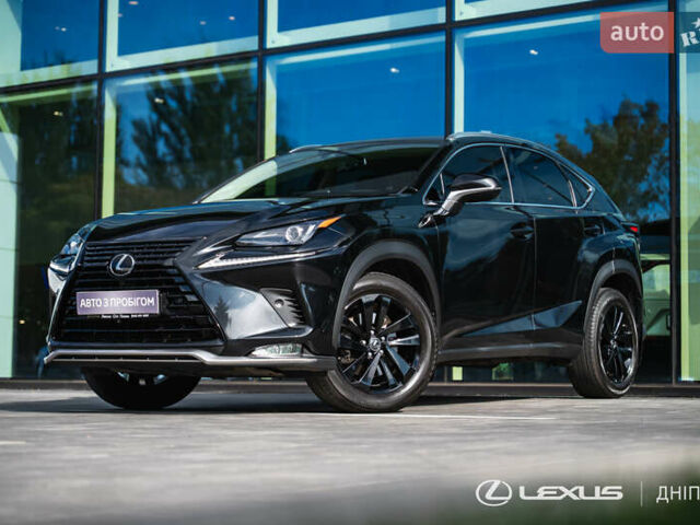 Чорний Лексус НХ, об'ємом двигуна 1.99 л та пробігом 99 тис. км за 30500 $, фото 1 на Automoto.ua